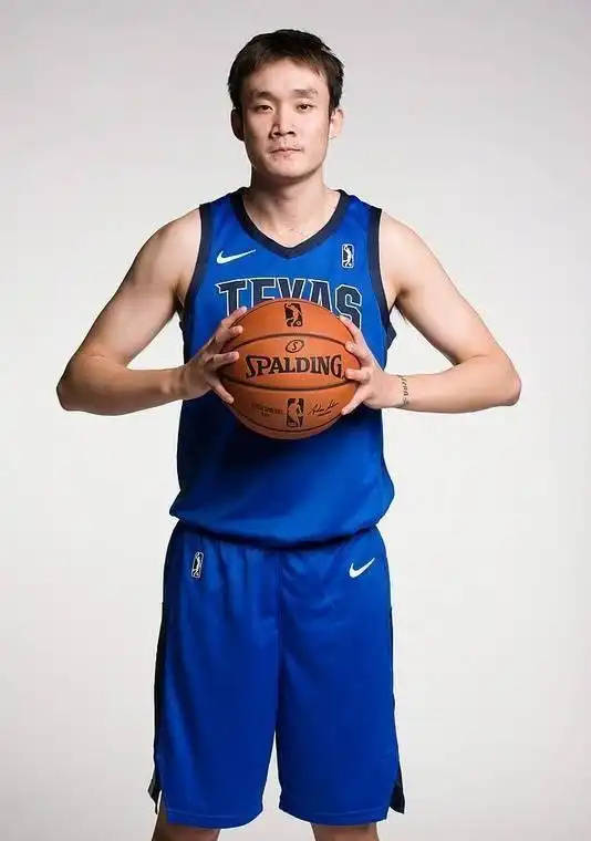 九游体育下载-达拉斯独行侠清晨更衣室发声，志在CBA季后赛名次提升，媒体盛赞，资深球员宣示担当的简单介绍