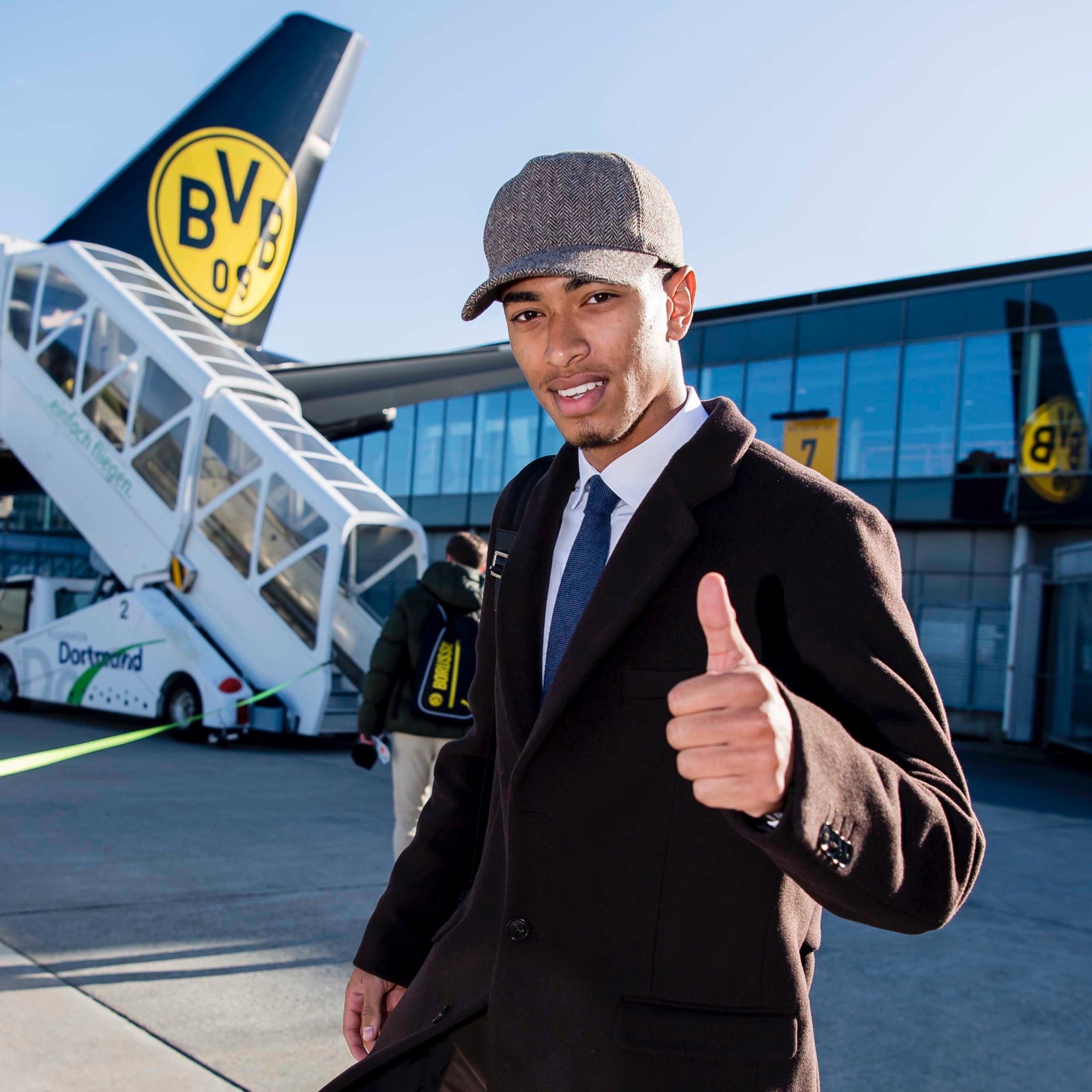 转折点！洛杉矶快船调整名单，德国杯转会期攻防权衡，管理层满意，轮换策略成焦点的简单介绍